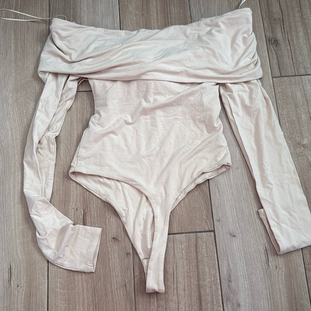 Sophie Rue Cream Top - Picture 6 of 7